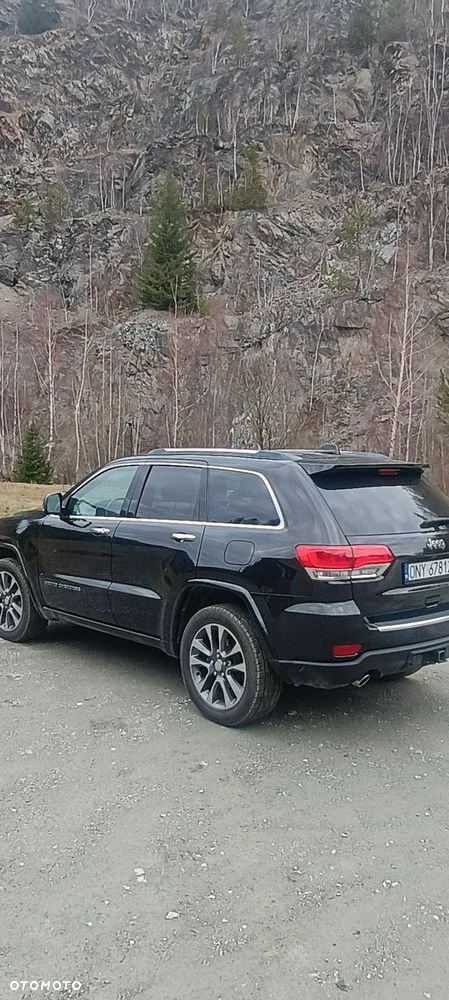 Jeep Grand Cherokee - 31