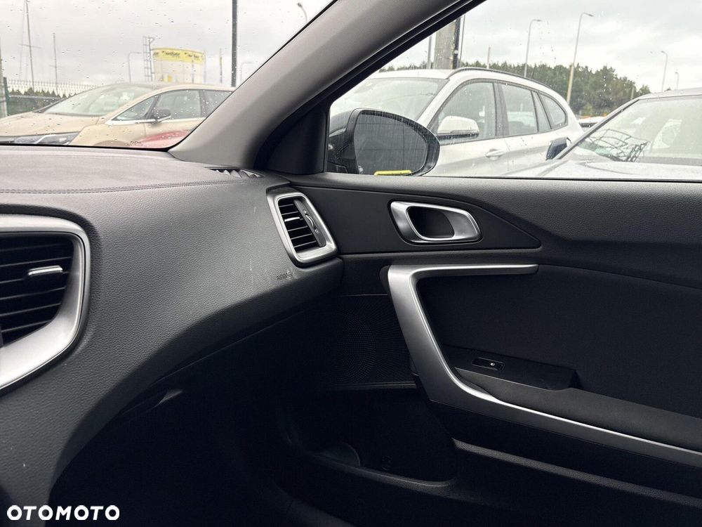 Kia XCeed 1.5 T-GDI M DCT - 20