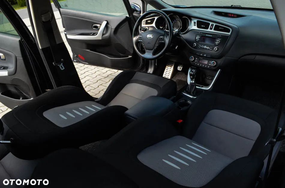 Kia Ceed 1.6 GDI SW Vision - 25
