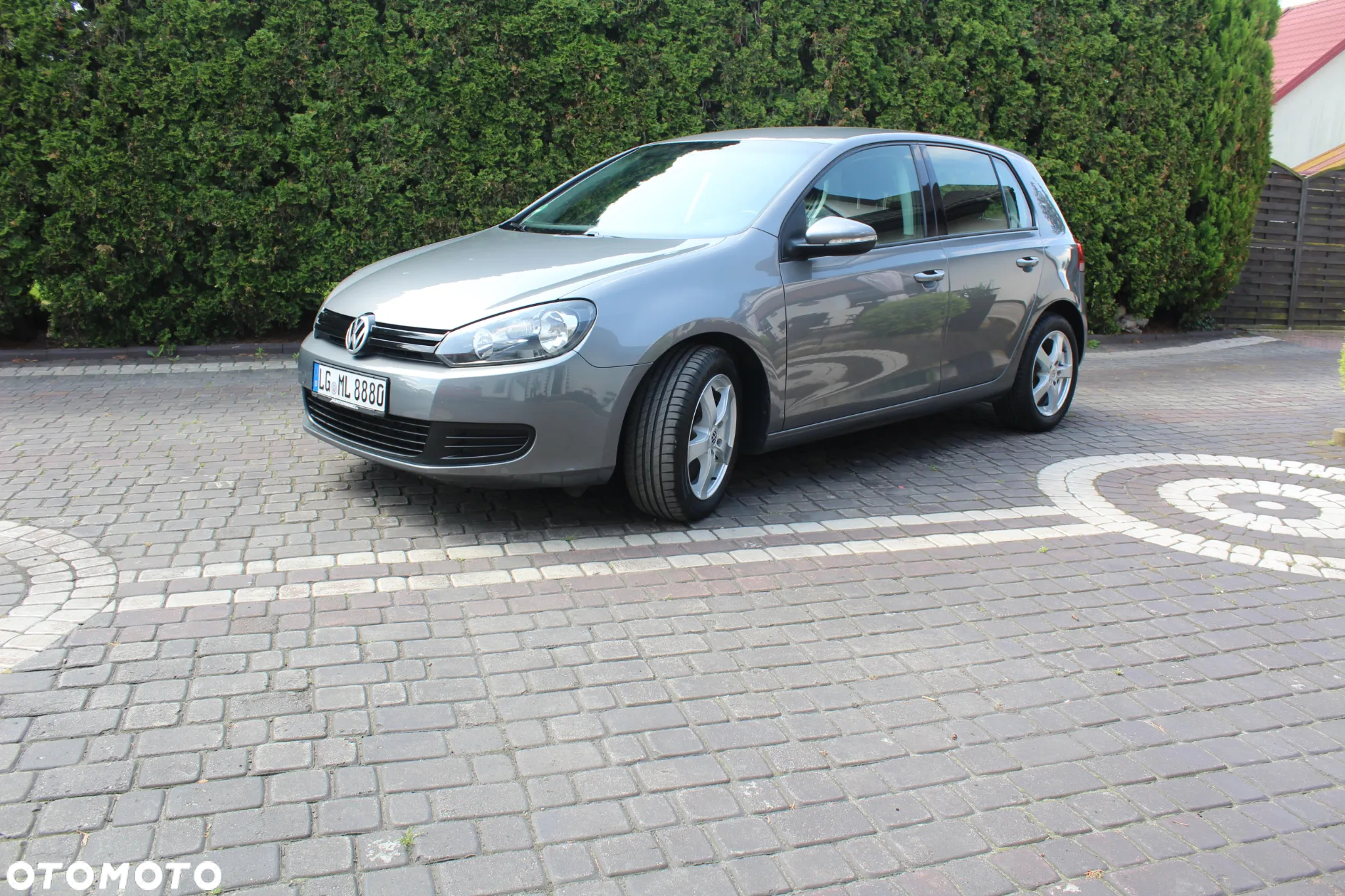 Volkswagen Golf - 2
