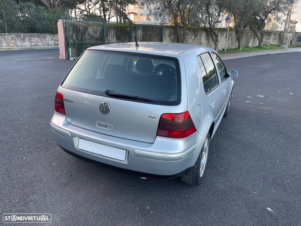 VW Golf 1.9 TDi 25 Anos Aut. - 7