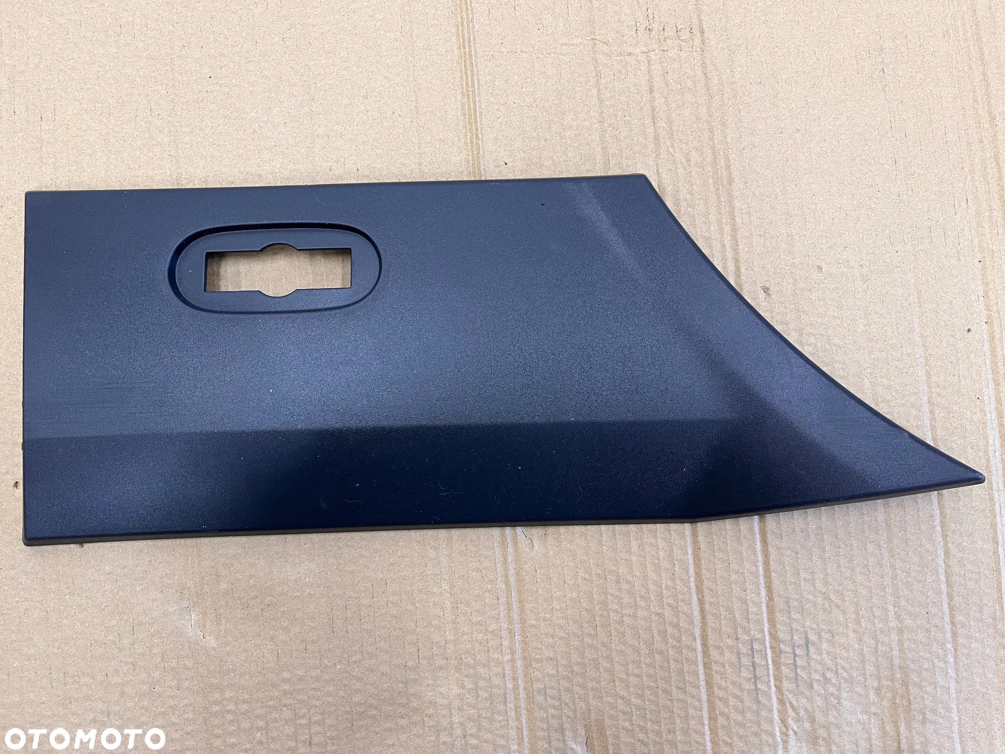 Listwa Mercedes w906 sprinter II 2 06-19 VW crafter I 1 lt3 06-16 prawa tylna nakładka boczna plastik a9066902682 - 1