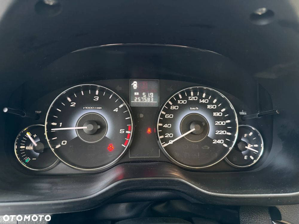 Subaru Outback 2.0 D Trend - 29