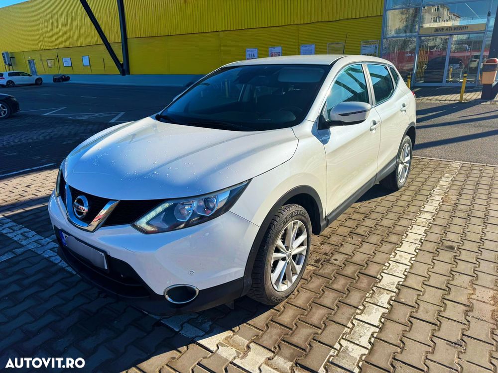 Nissan Qashqai 1.6 DCI Xtronic N-Connecta - 1