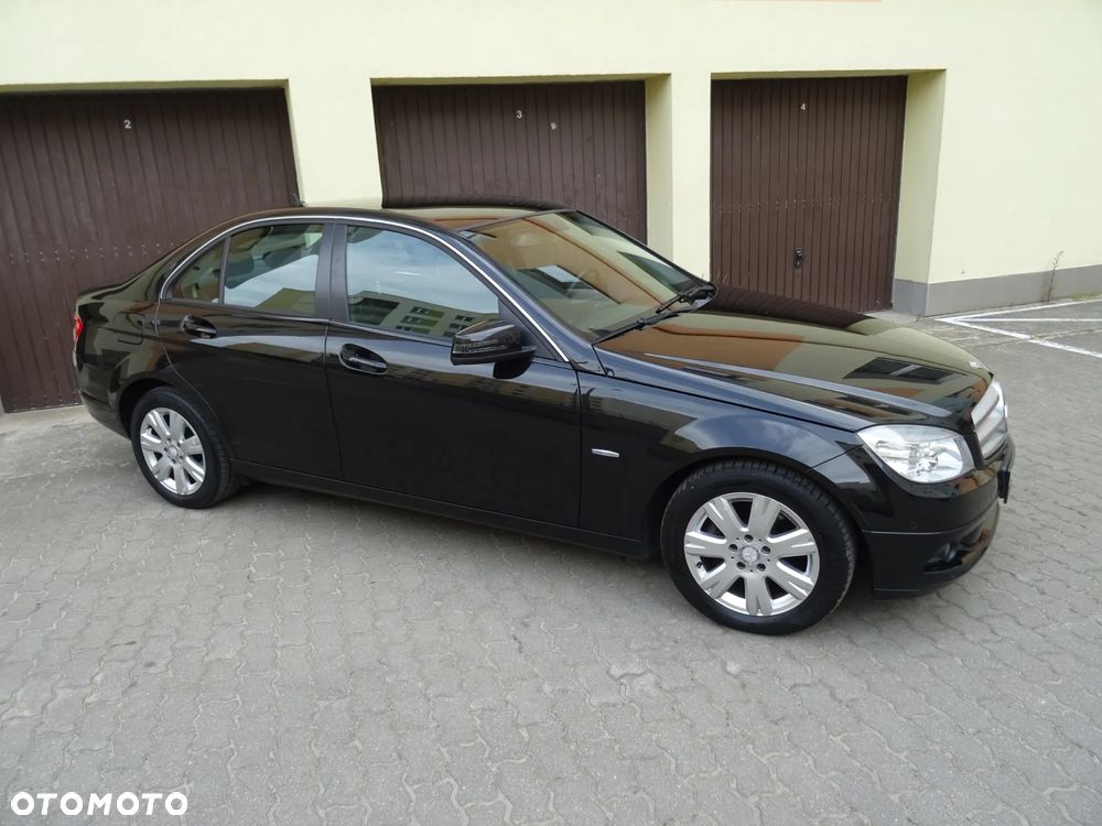 Mercedes-Benz Klasa C 200 CDI DPF Automatik BlueEFFICIENCY - 23