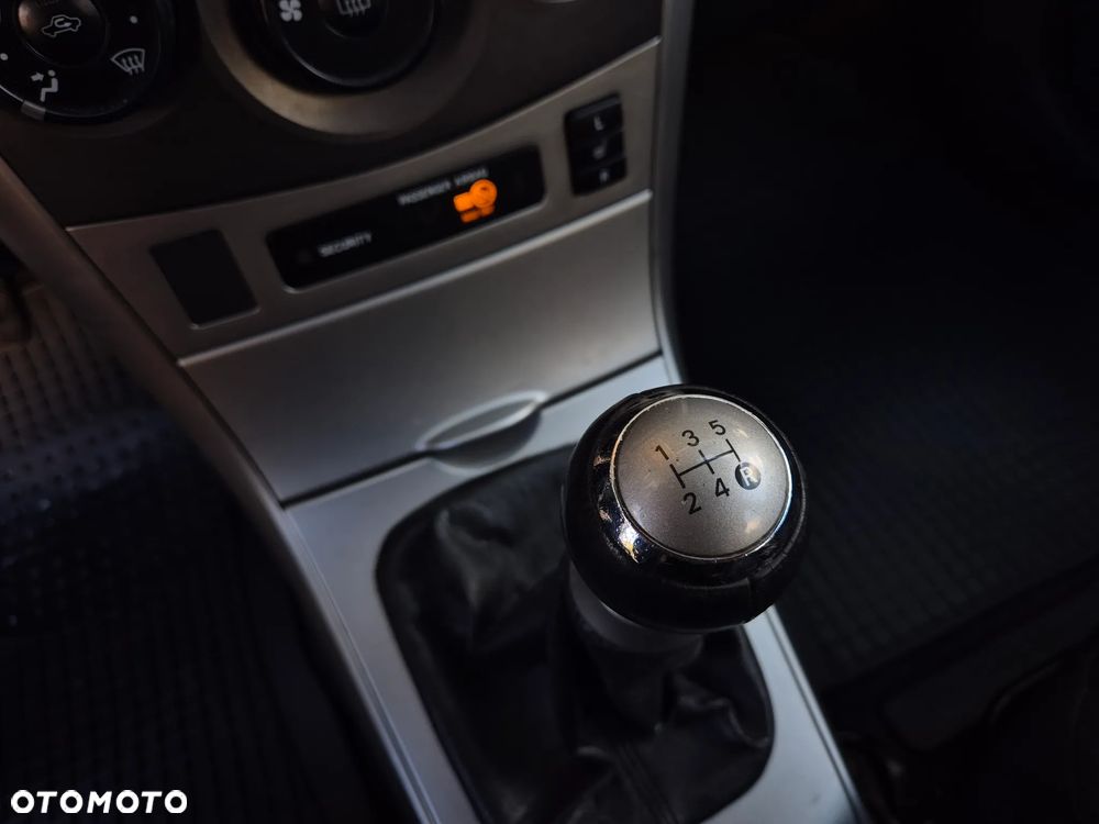 Toyota Corolla 1.6 VVT-i Luna - 14