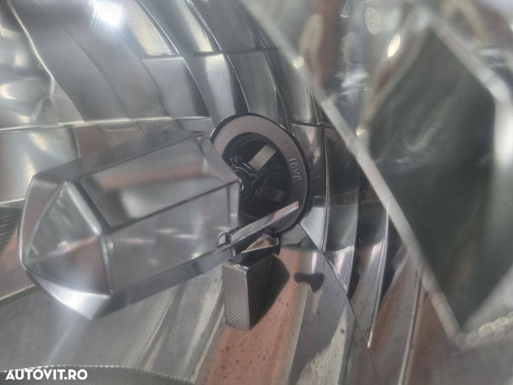 Far Stanga Subaru Forester 2007 - 2010 SUV 4 Usi (1210) Xenon CLEMA RUPTA - 1