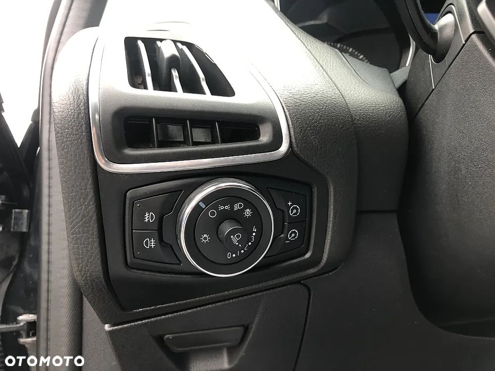 Ford Focus 1.6 Trend - 19