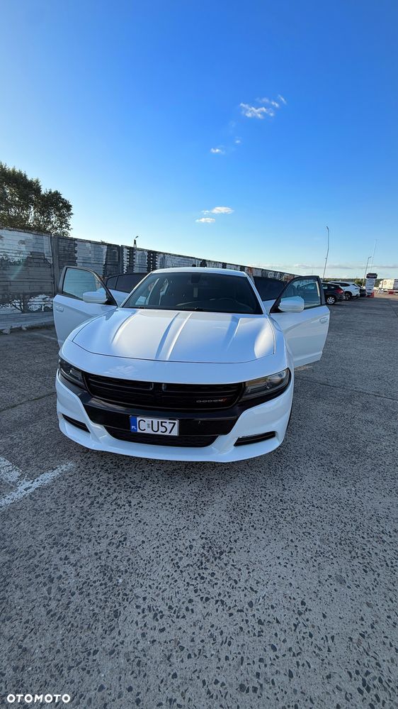 Dodge Charger 5.7 R/T - 2