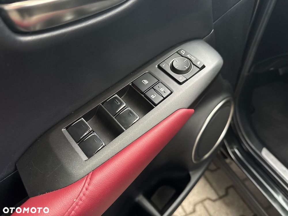 Lexus NX 2019