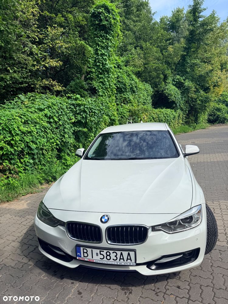 BMW Seria 3 320i xDrive - 2