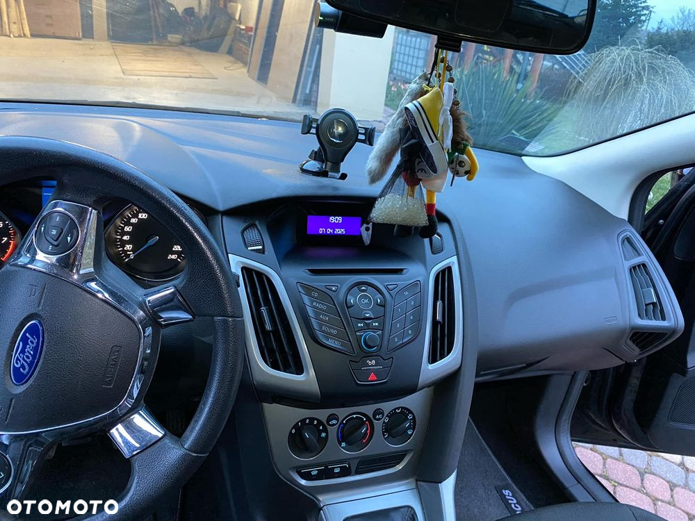 Ford Focus 1.6 Ambiente - 9