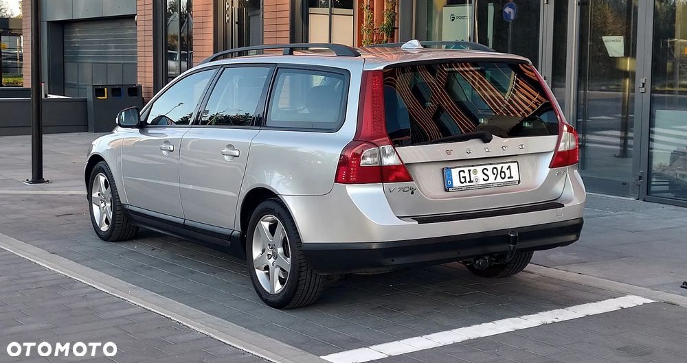 Volvo V70 2.4D Summum - 3