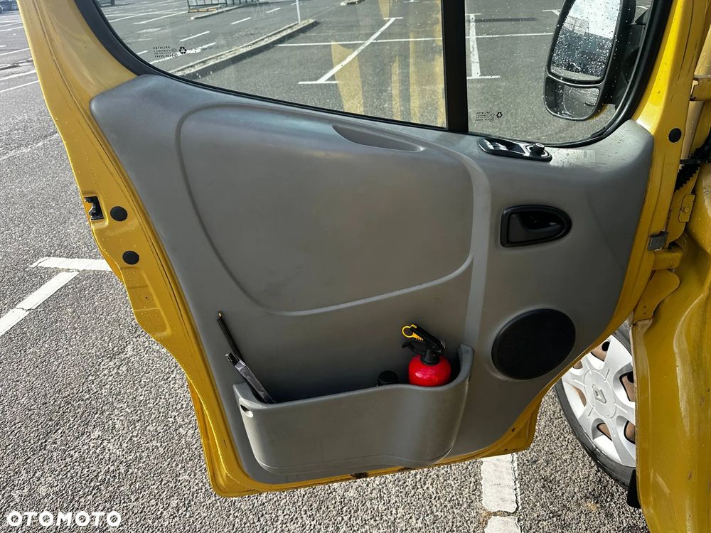 Renault Trafic - 19