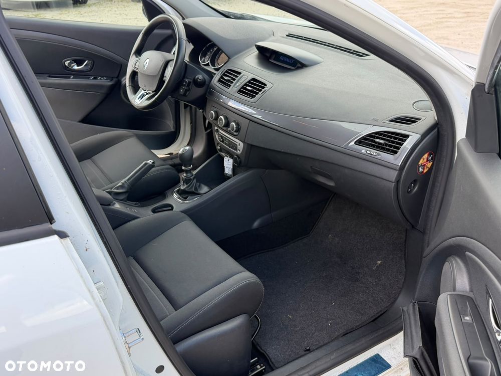 Renault Megane ENERGY TCe 130 Start & Stop LIMITED - 17