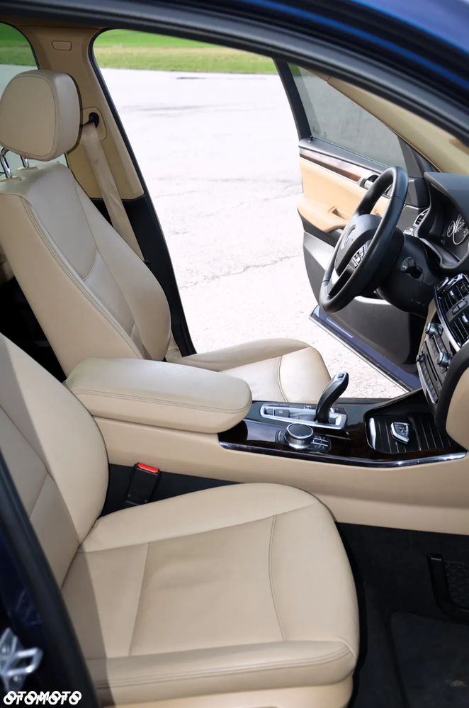 BMW X3 xDrive28i xLine - 12