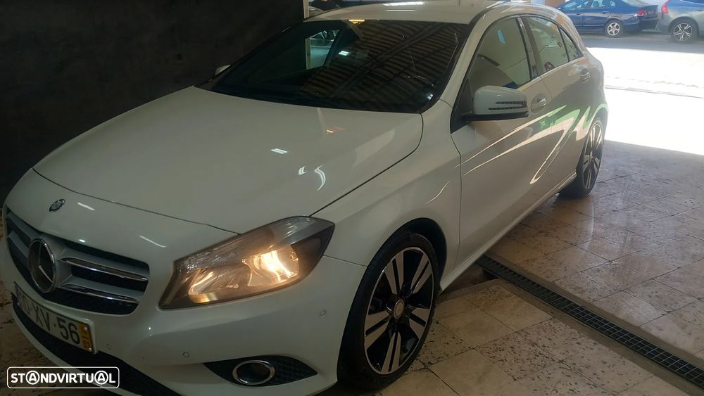 Mercedes-Benz A 180 CDI (BlueEFFICIENCY) Urban - 3
