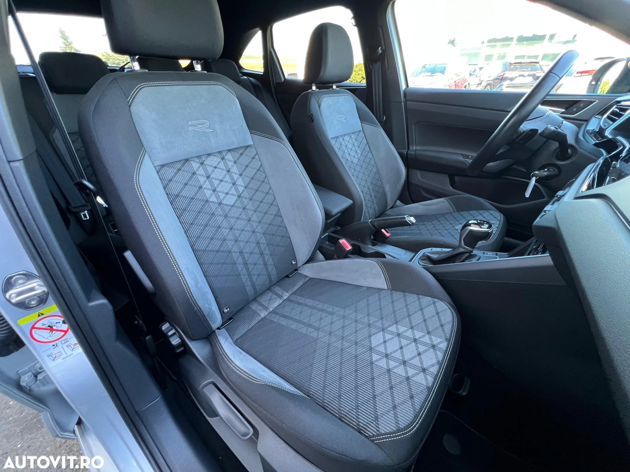 Volkswagen Taigo 1.0 TSI DSG R-Line - 17
