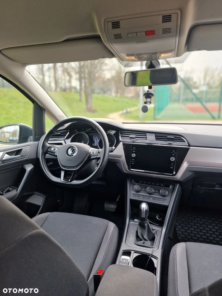 Volkswagen Touran 1.5 TSI EVO Trendline DSG - 6