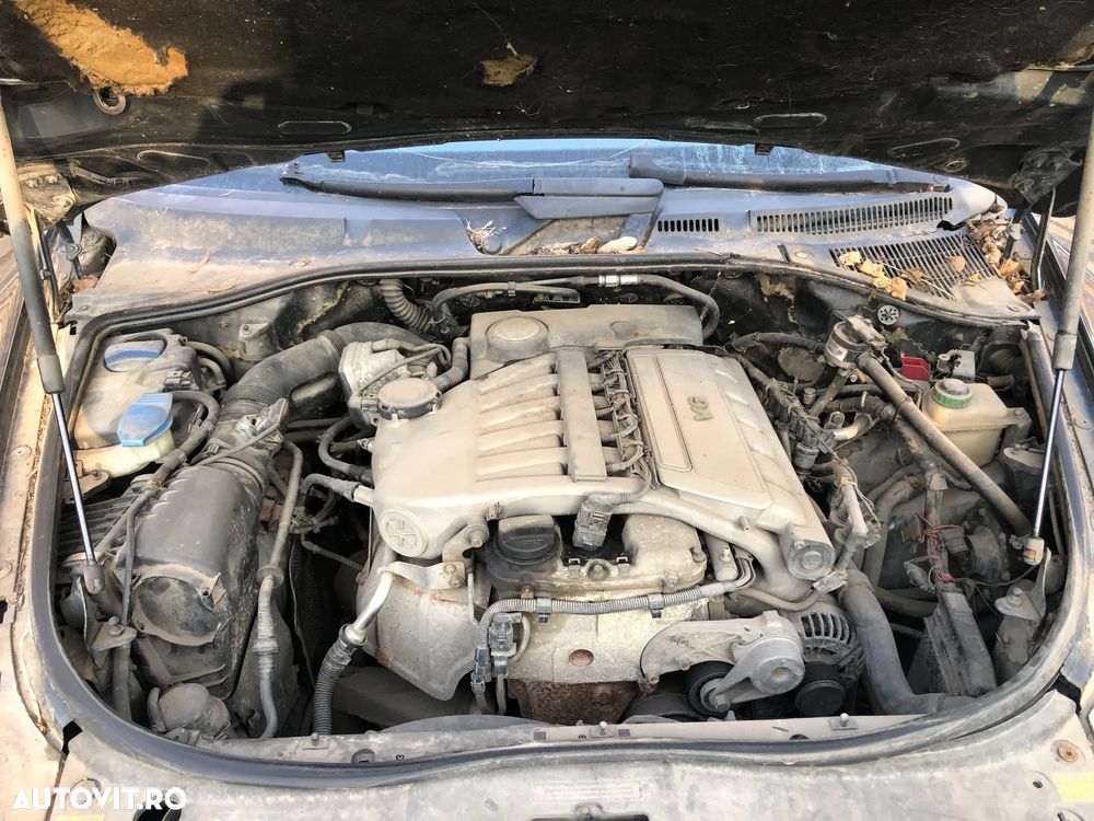 Dezmembrez VW Volkswagen Touareg 3.2 benzina automat 2005 - 5