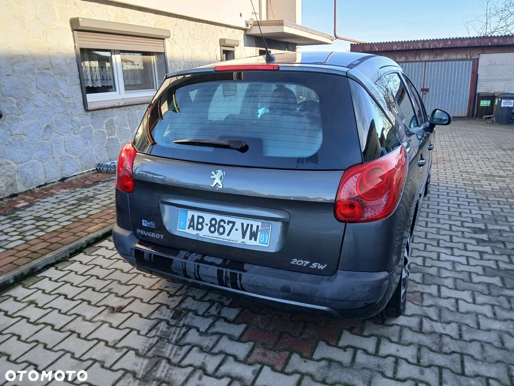 Peugeot 207 1.6 HDi Presence - 4