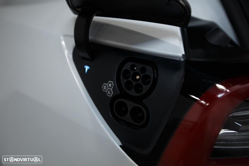 Tesla Model Y Performance Tração Integral - 13