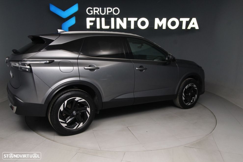 Nissan Qashqai 1.3 DIG-T N-Connecta Xtronic - 3