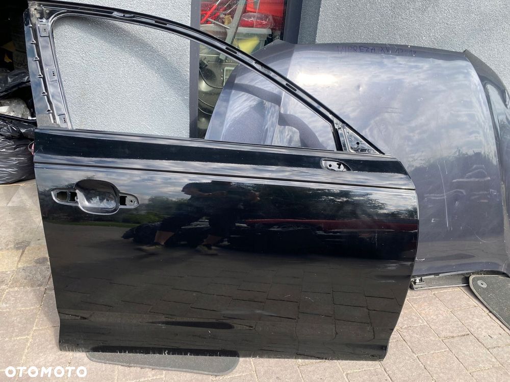 AUDI A4 B9 16-DRZWI PR/PRZOD LY9T ORG. - 1