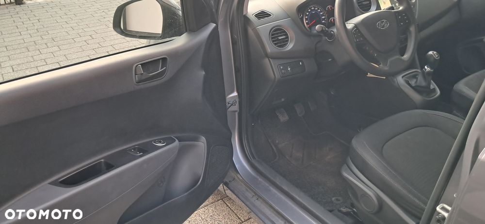 Hyundai i10 1.0 BlueDrive Comfort - 22