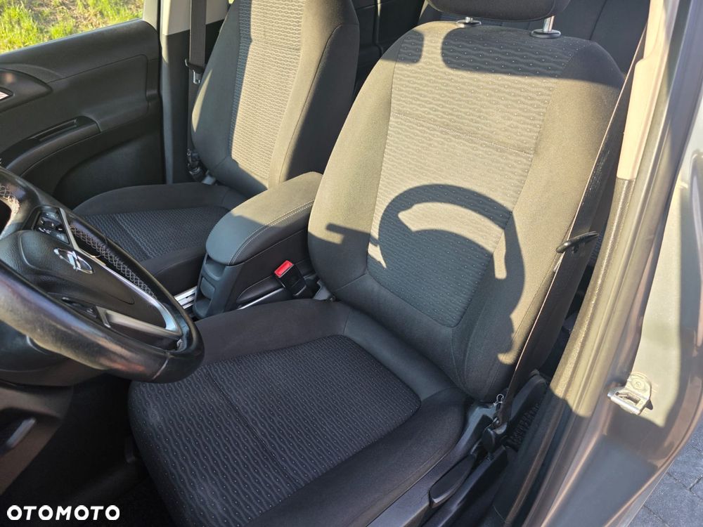 Opel Meriva - 14