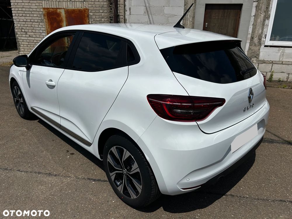 Renault Clio - 1