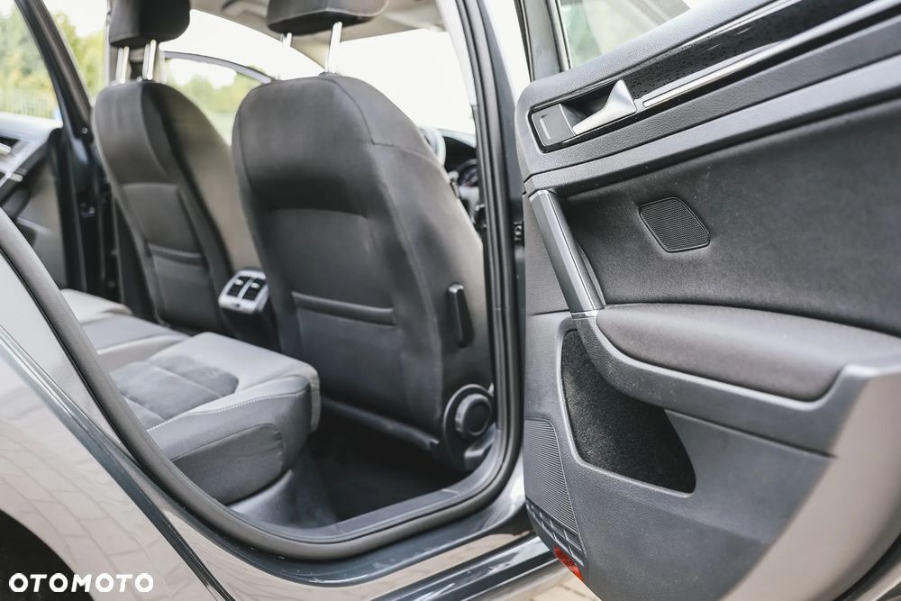 Volkswagen Golf 1.4 TSI BMT Highline - 27