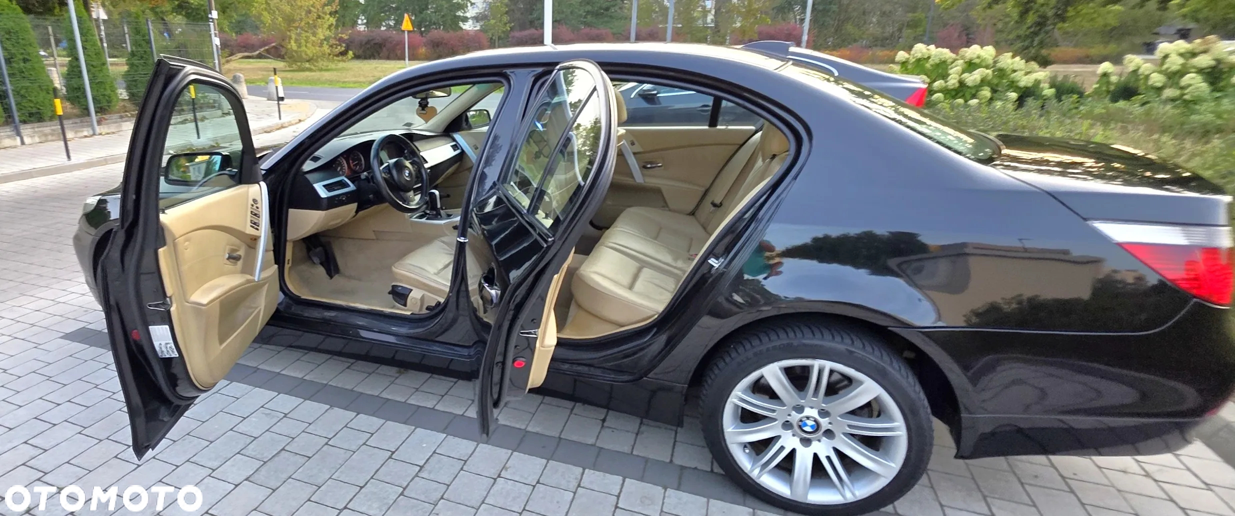 BMW Seria 5 - 12