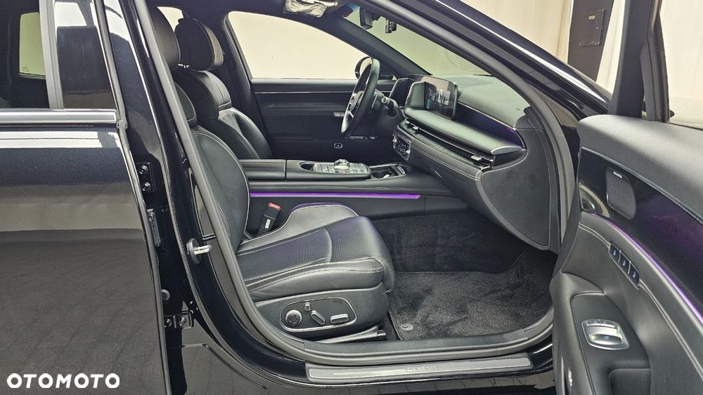 Genesis G90 - 26