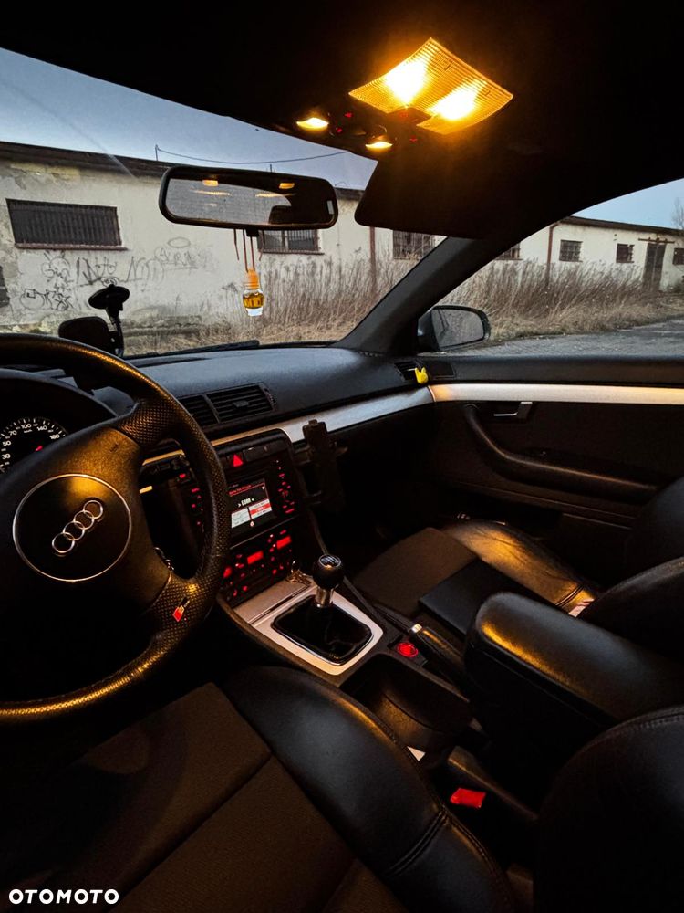 Audi A4 Avant - 11
