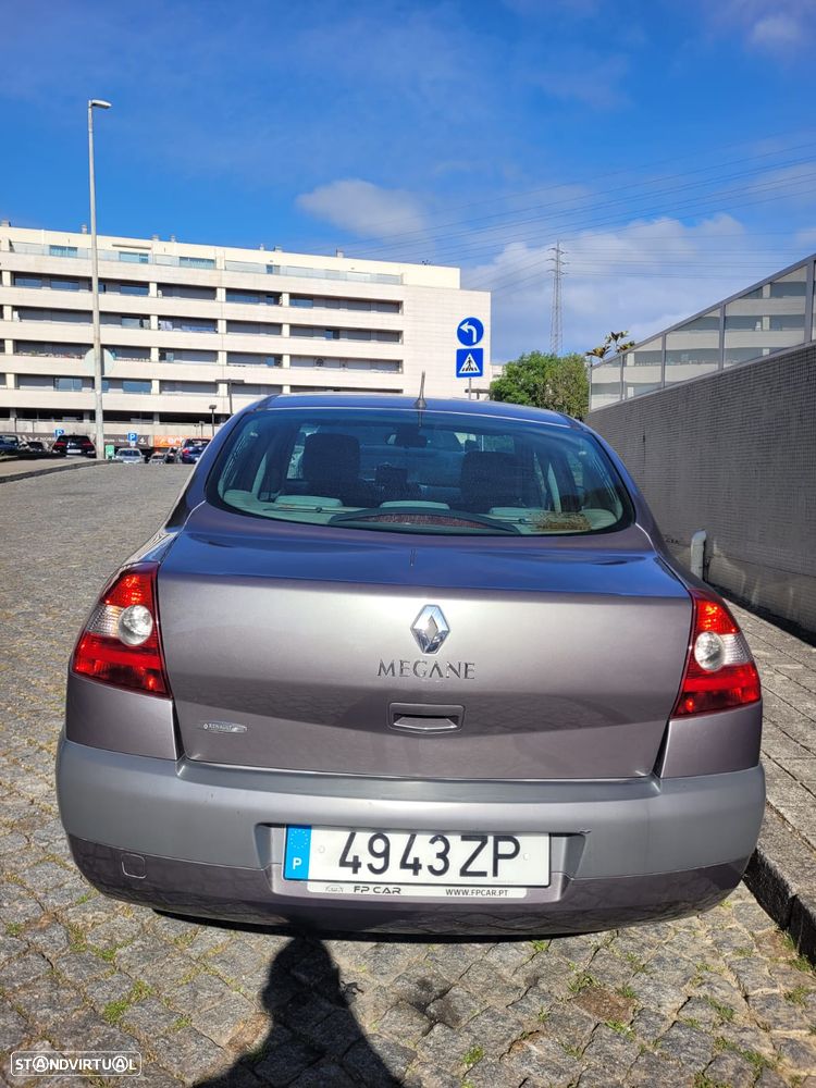 Renault Mégane 1.4 Confort Privilége - 7
