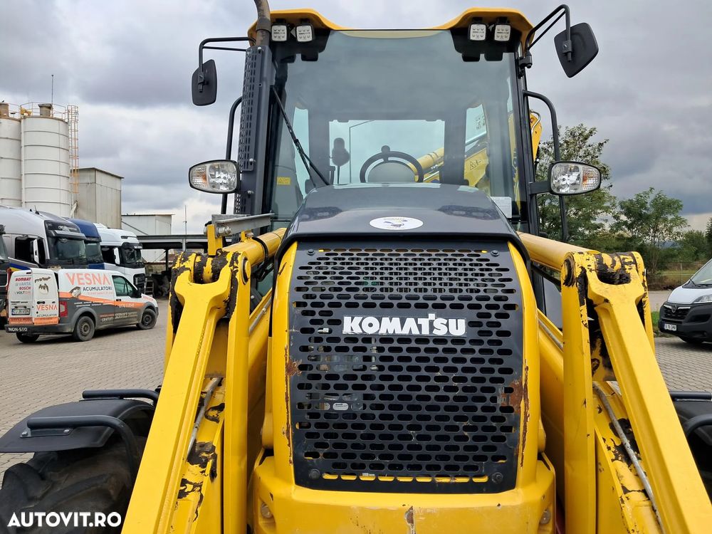 Komatsu wb93r-8 4x4 cupa multifunctionala 4 cupe brat telescopic - 19