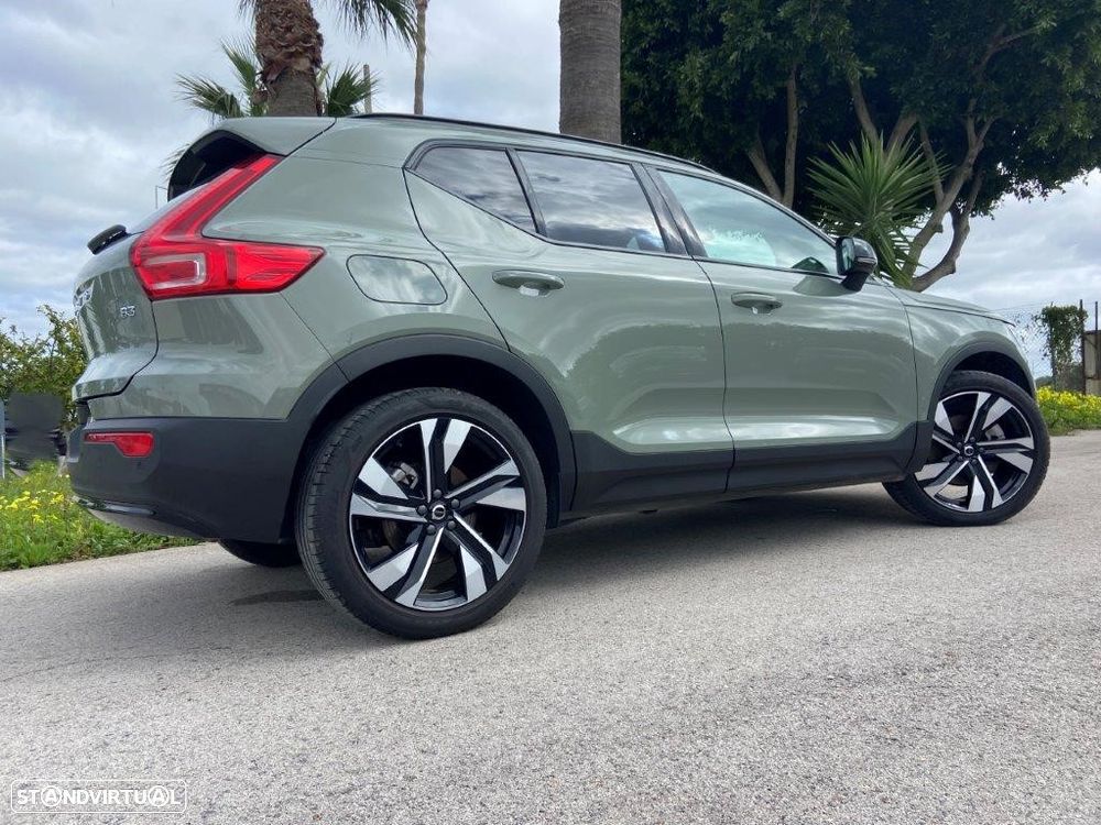 Volvo XC 40 2.0 B3 Plus Dark - 30