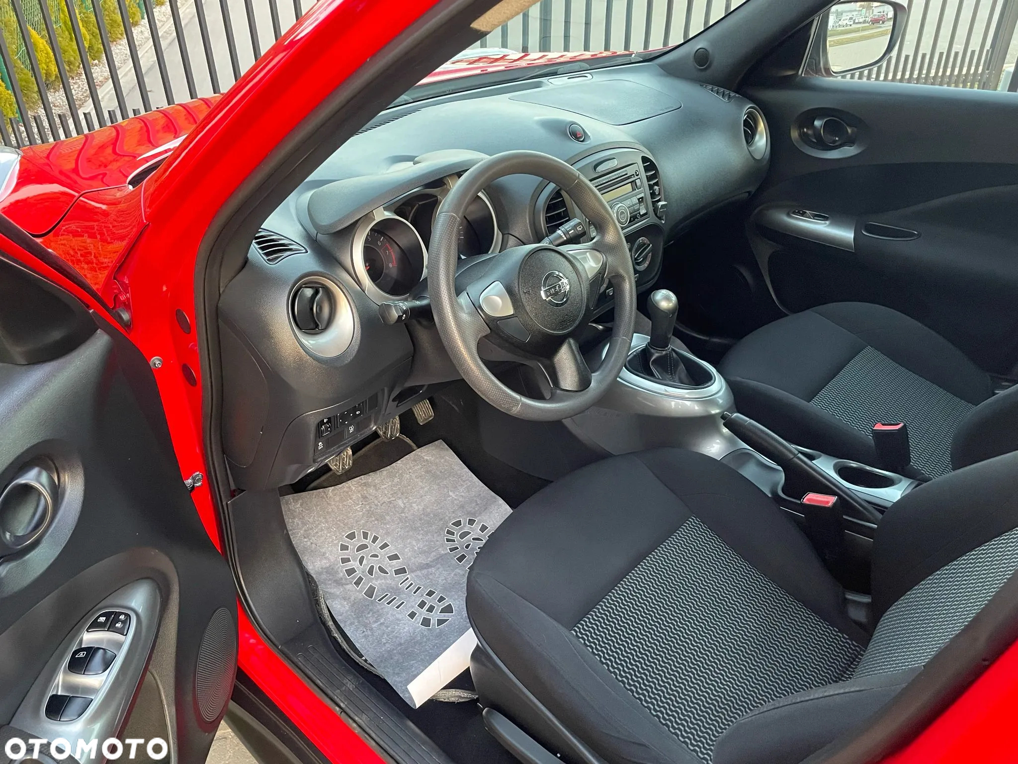 Nissan Juke 1.6 Visia - 13