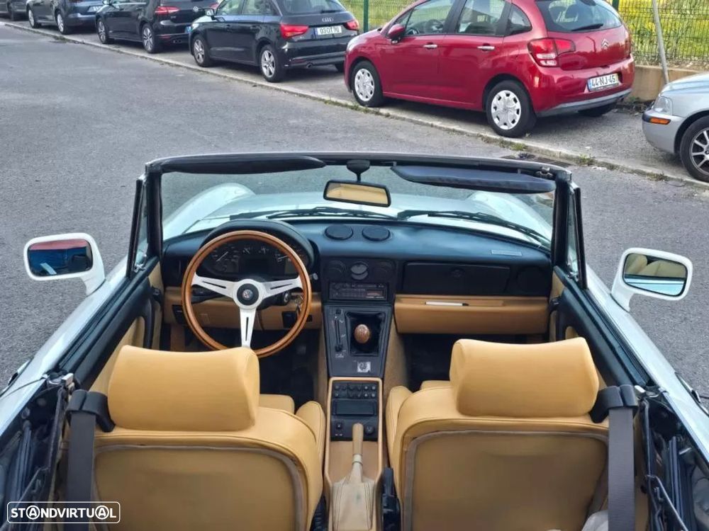 Alfa Romeo Spider 1.6 - 8