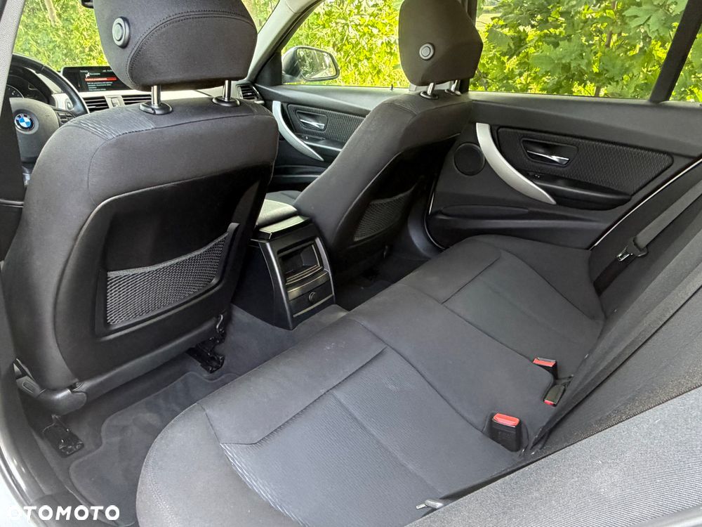 BMW Seria 3 - 27