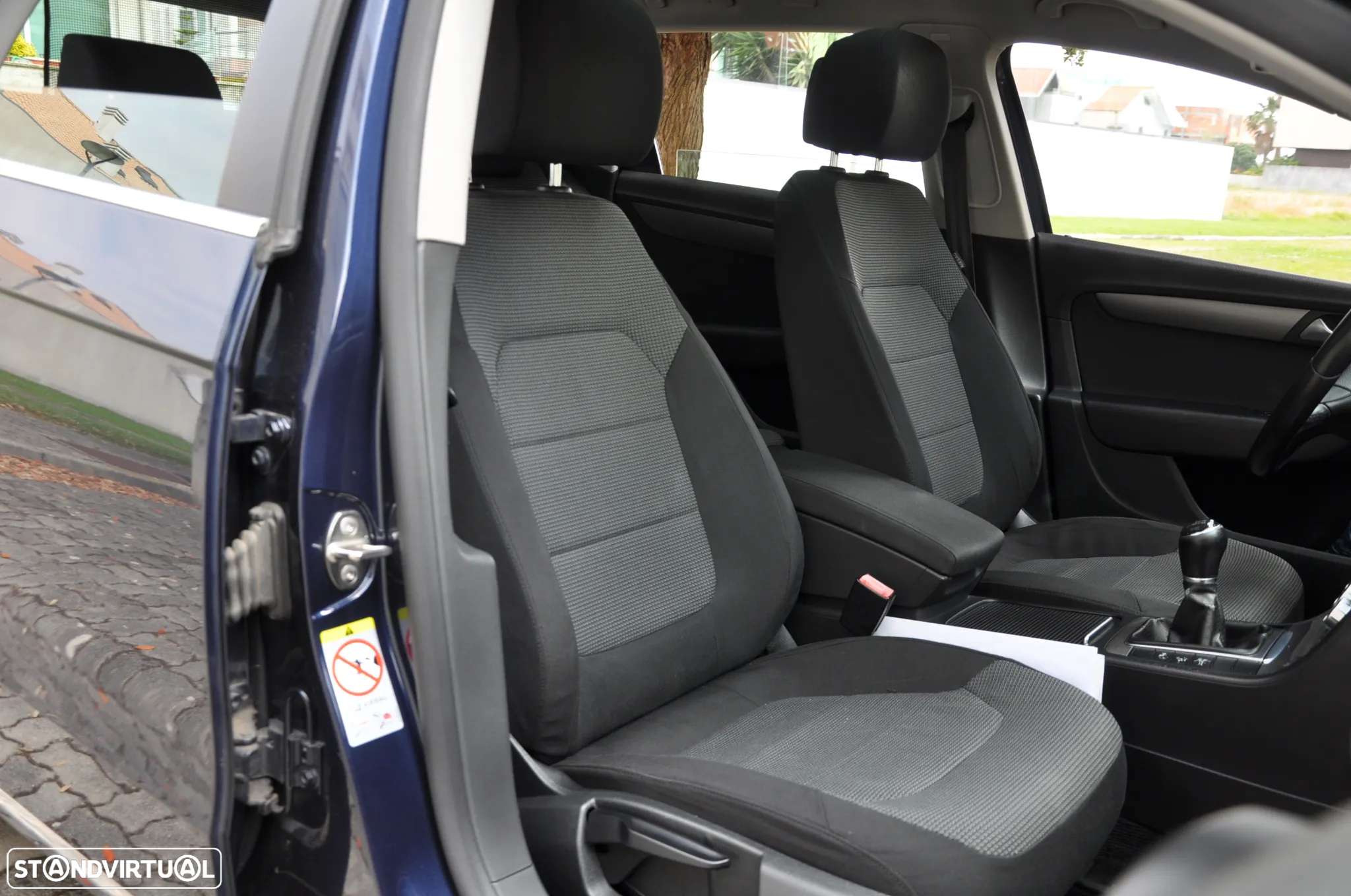 VW Passat Variant 1.6 TDI BlueMotion Trendline - 25
