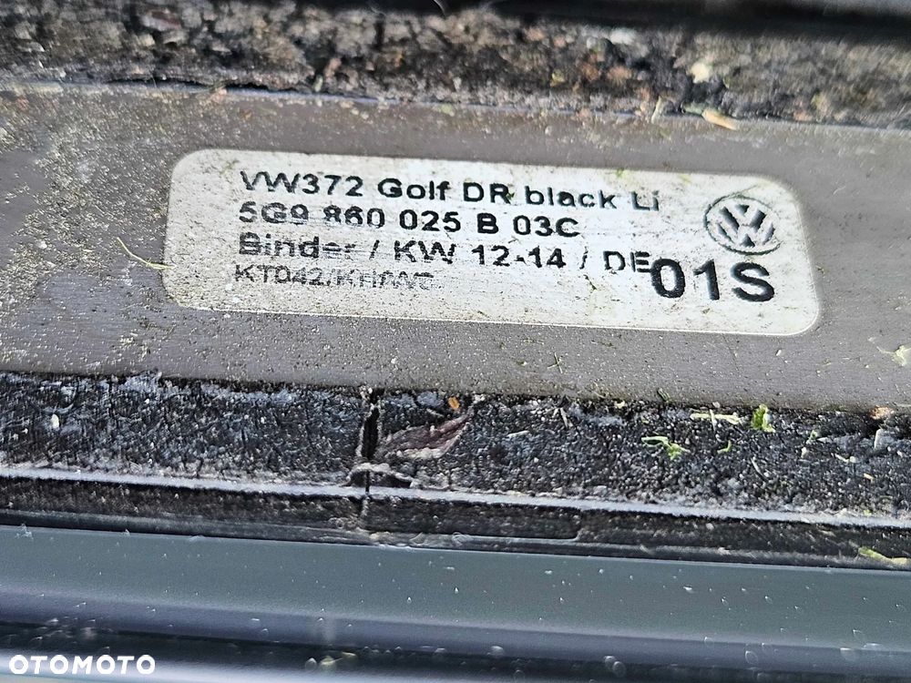 Reling Dachowy 5G9860025B 03C LEWY Czarny Listwa Dachowa VW Golf VII 7 - 9