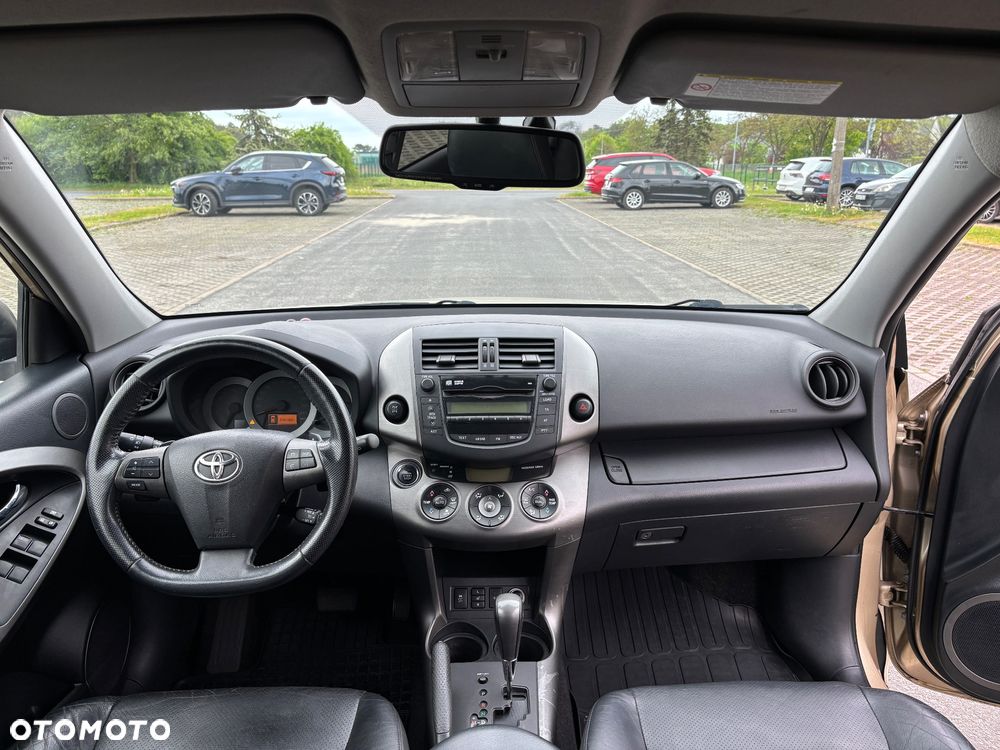 Toyota RAV4 2.2 D-CAT Premium - 5