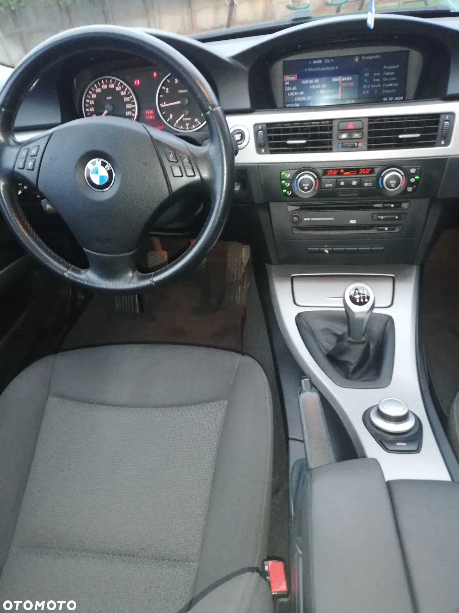 BMW Seria 3 318i - 16