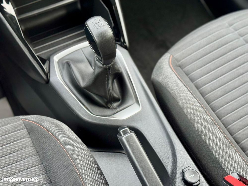 Peugeot 208 1.2 PureTech Active Pack - 36