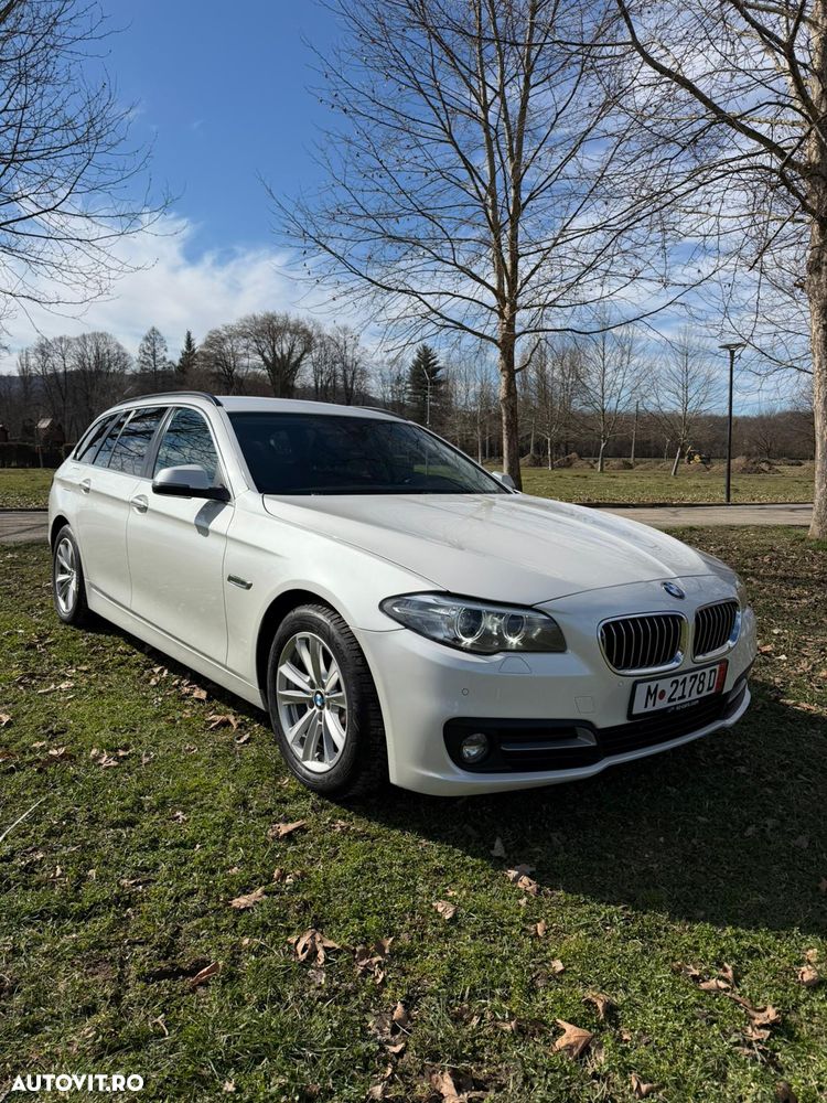 BMW Seria 5 520d Aut. Luxury Line - 2