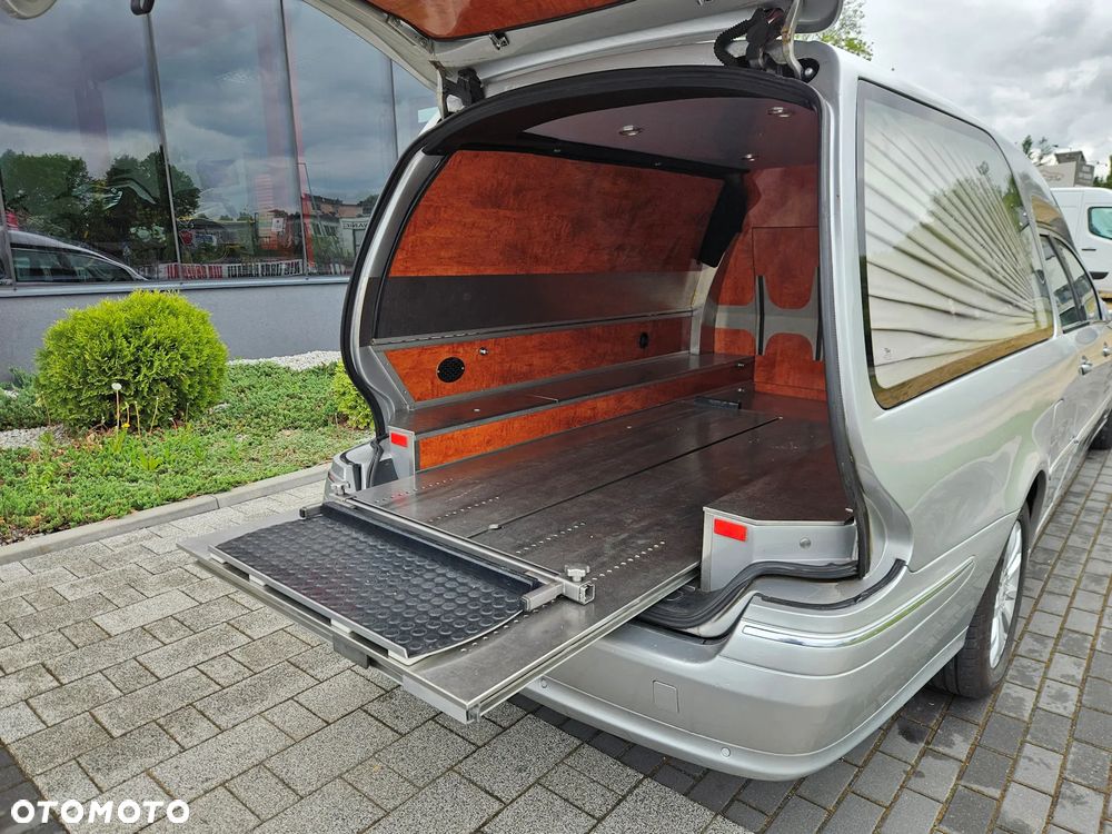 Mercedes-Benz Klasa E 220 CDI Automatik Elegance - 24