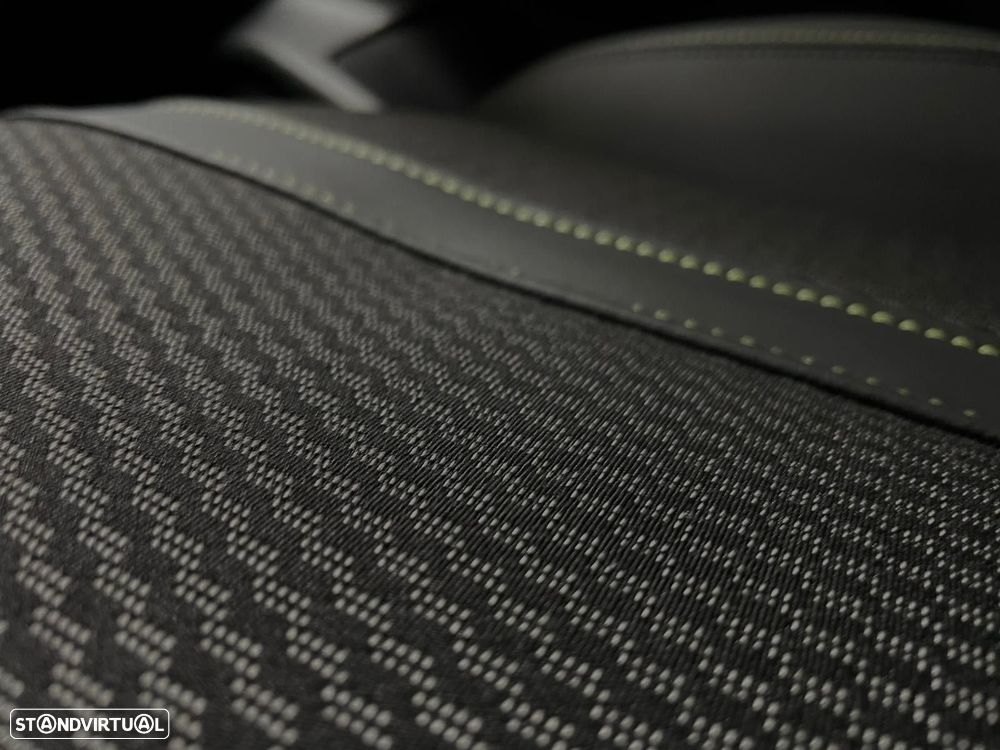 Peugeot 208 1.2 PureTech GT Line - 35