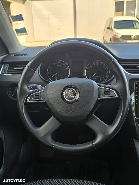 Skoda Octavia 1.2 TSI AMBITION DSG - 19